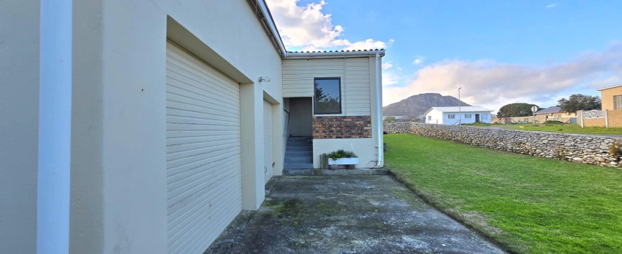 4 Bedroom Property for Sale in Gansbaai Central Western Cape